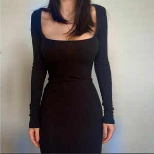 Skims Oynx Long Sleeve Dress